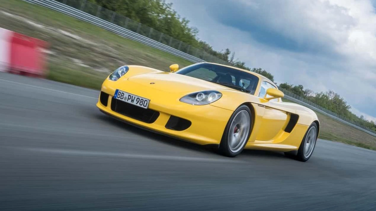 Porsche Updates Carrera GT Tires with Michelin Cup 2