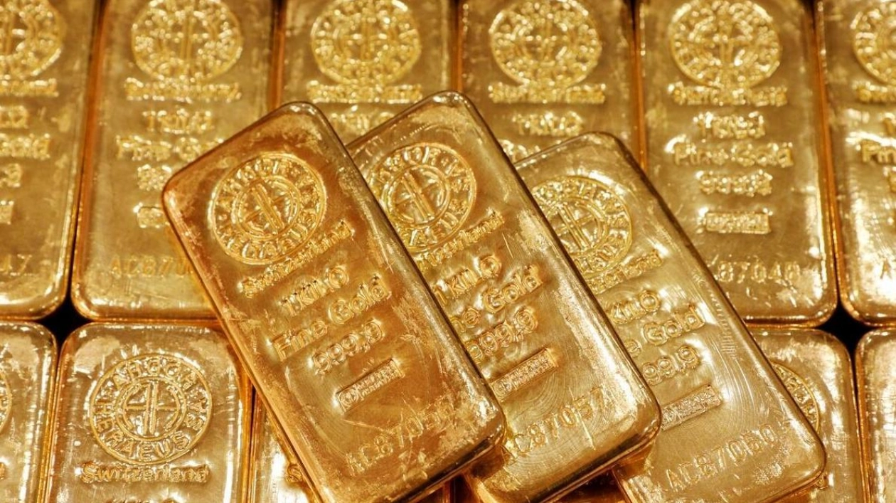 Gold Prices Expected to Surge Amid Geopolitical Tensions and Rate Cuts