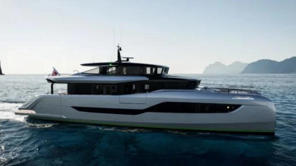 Sunreef Yachts представила гигантский катамаран Ultima 111