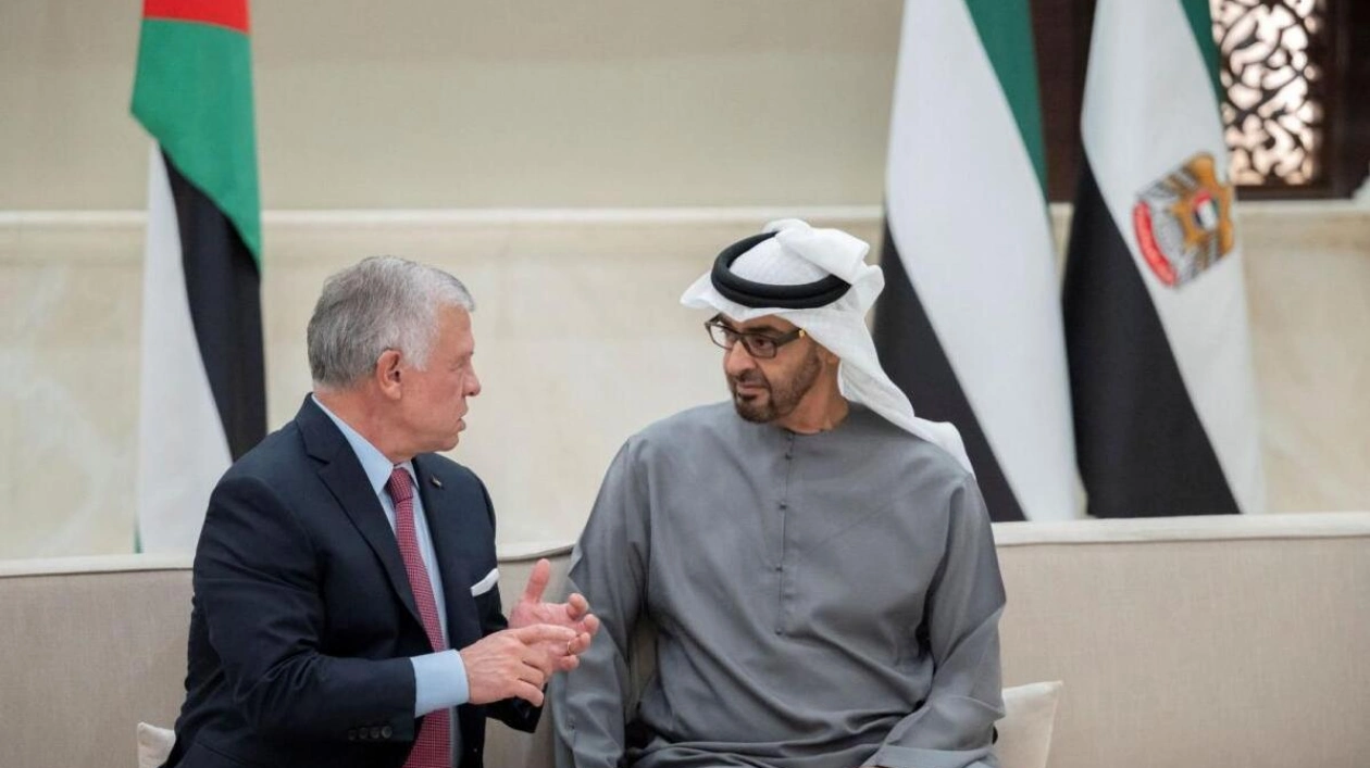 President Sheikh Mohamed Talks with Jordan's King Abdullah II