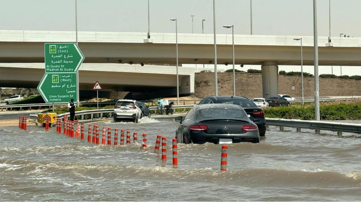 Guidance for Car Buyers in UAE Amidst Rainfall Concerns