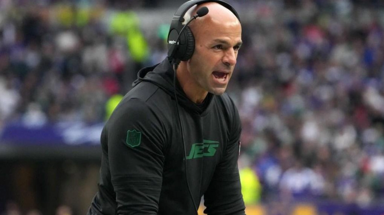 Jets Fire Head Coach Robert Saleh After Poor Start