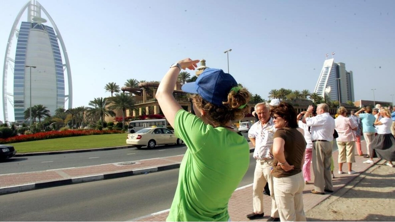 Becoming a Licensed Tour Guide in the UAE