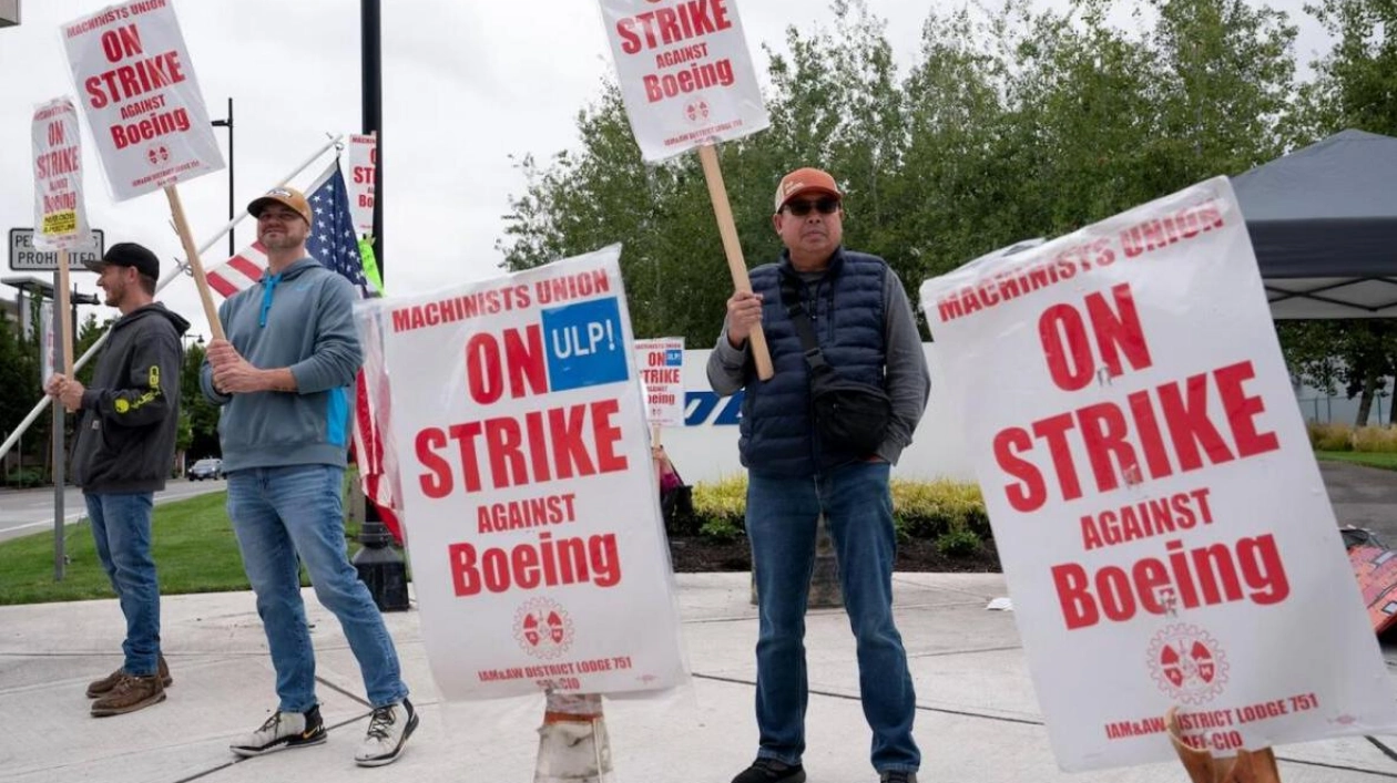 Boeing Workers Approve New Contract, Ending Long Strike