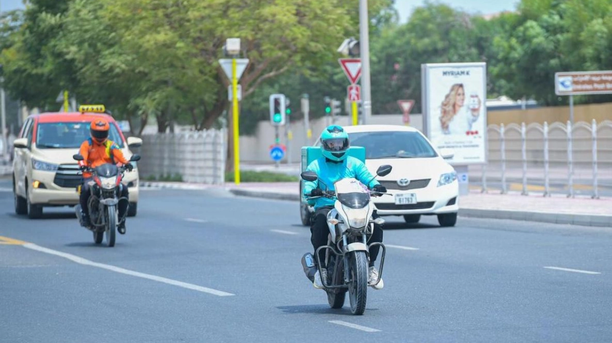 UAE Residents Advocate for Respect Towards Delivery Riders