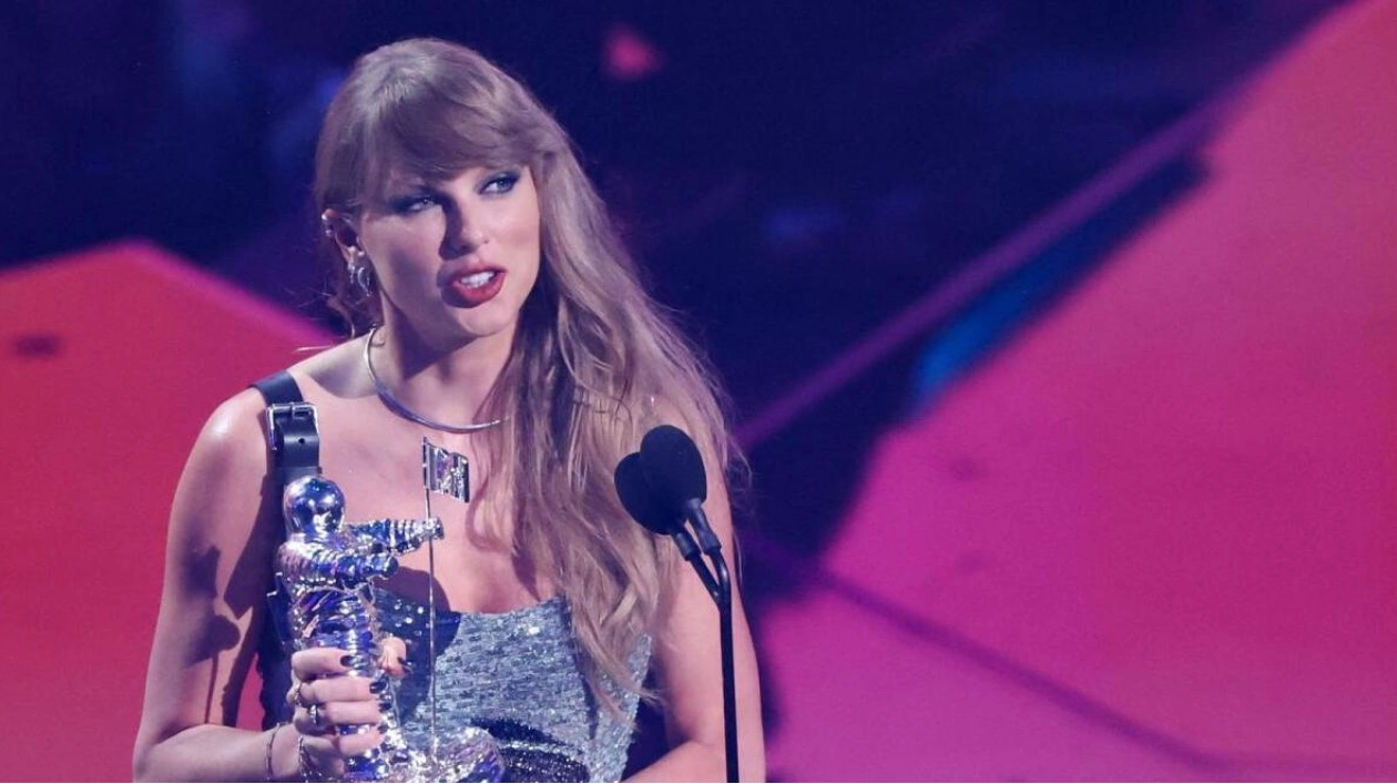 Taylor Swift Honors 9/11 Victims at 2024 MTV VMAs