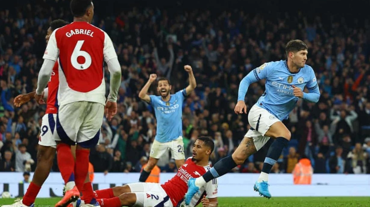 A Tense Battle: Arsenal vs. Man City