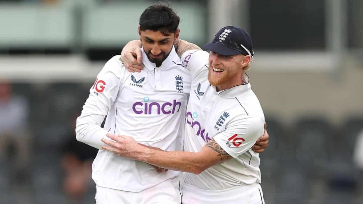 New Zealand vs England: A Day of Intrigue at Hagley Oval