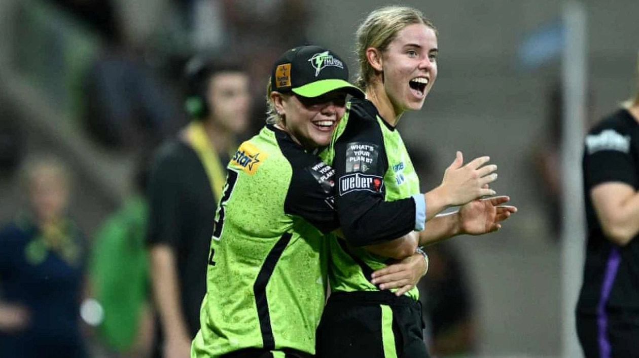 Litchfield Leads Thunder to Brink of WBBL Final