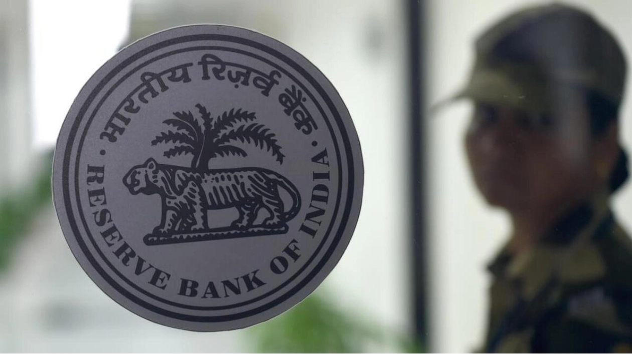 RBI Cuts Banks' Cash Reserve Ratio by 50 Basis Points