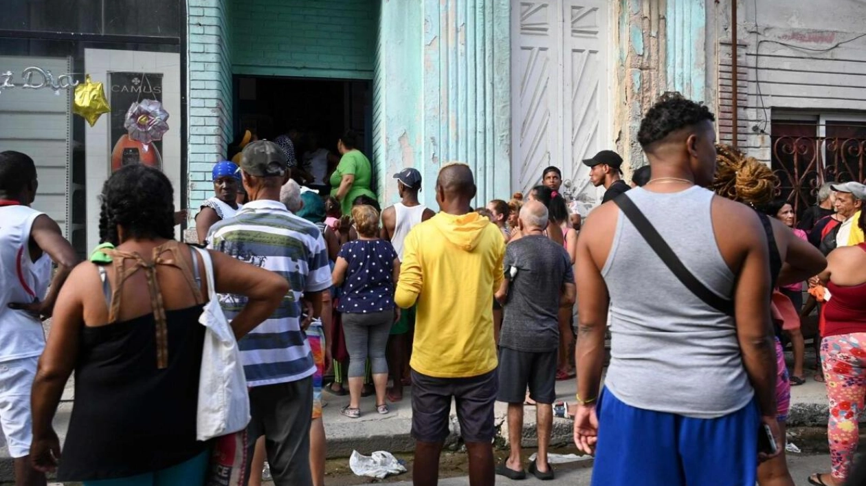 Hurricane Oscar Hits Cuba Amid Massive Power Outage