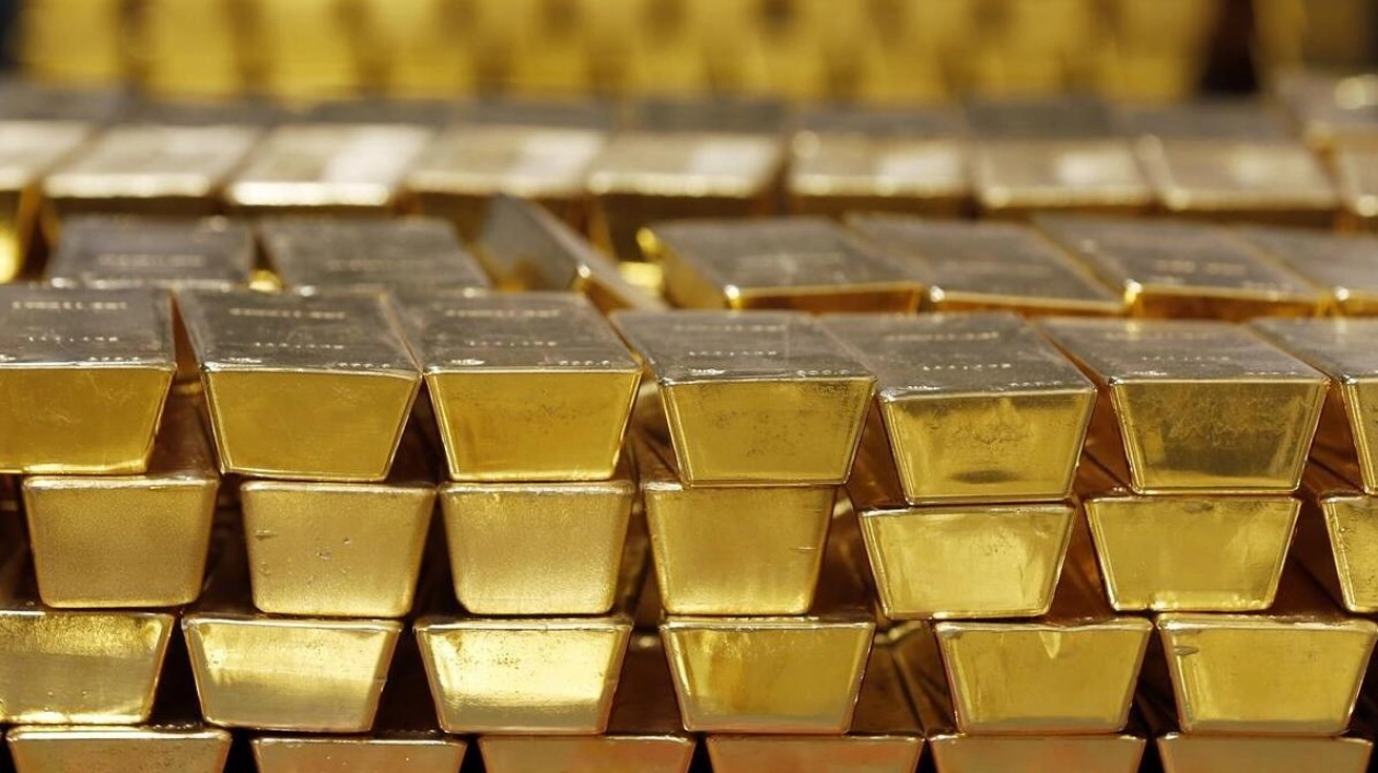 Gold: A Secure Investment in Turbulent Times