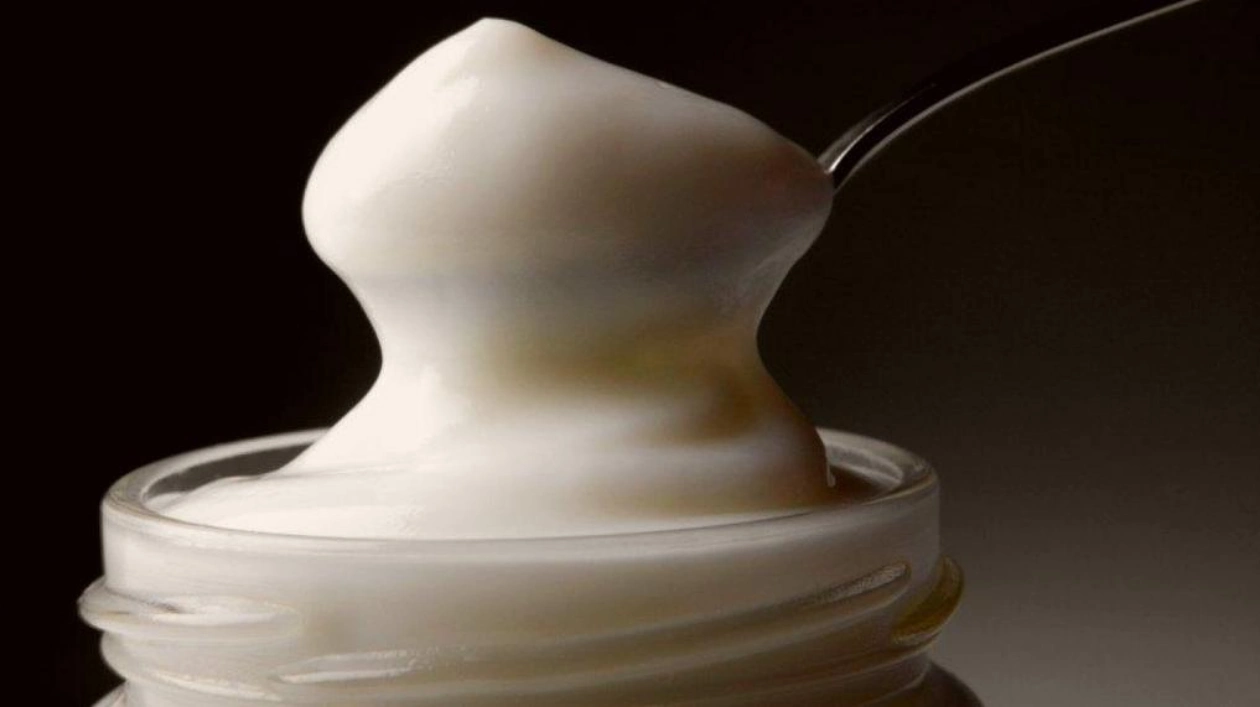 Mayonnaise: A Condiment with Surprising Uses in Physics Experiments