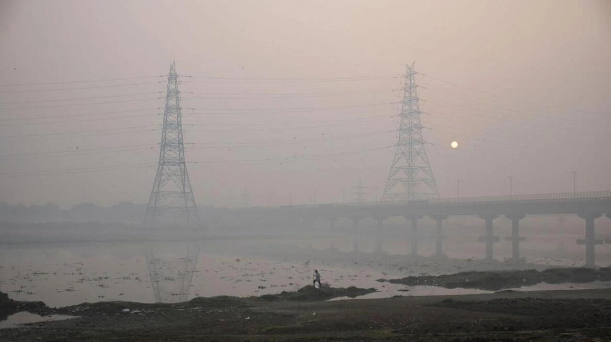 New Delhi Fines Thousands for Pollution Violations