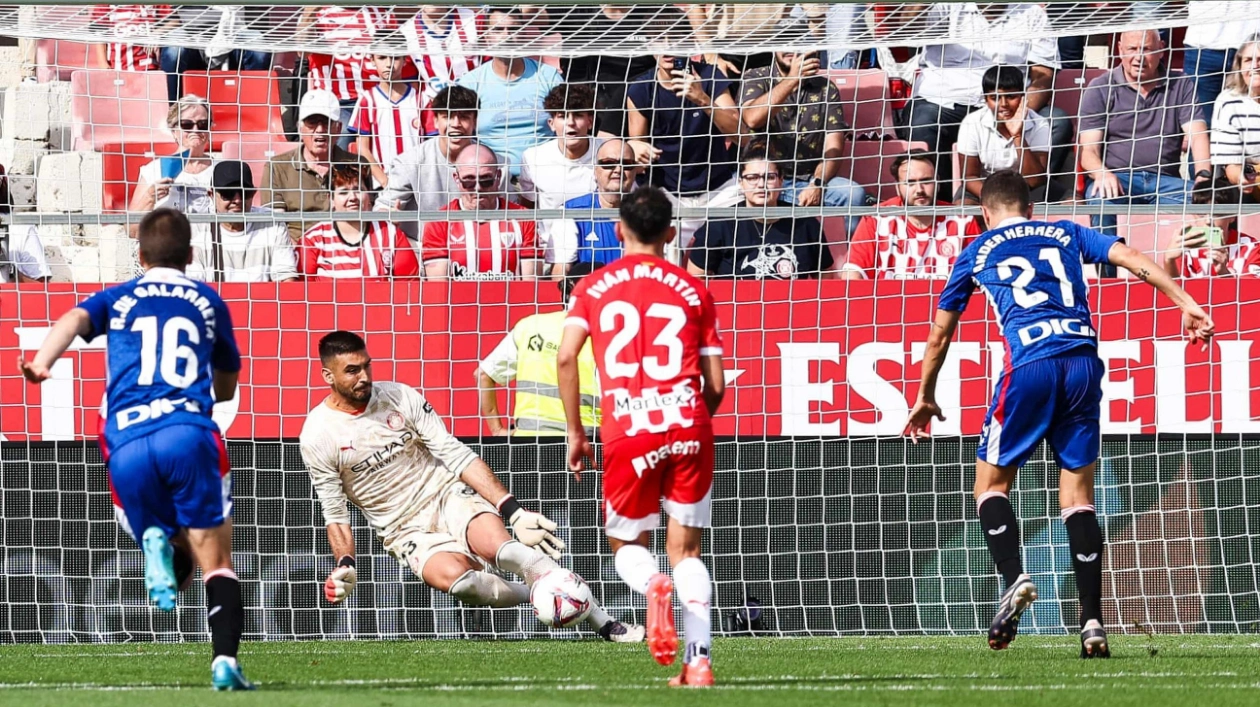 Paulo Gazzaniga's Historic Day: Three Penalty Saves in One Game