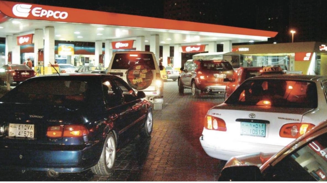 UAE Motorists Face the End of Cheap Petrol: A 2005 Price Hike