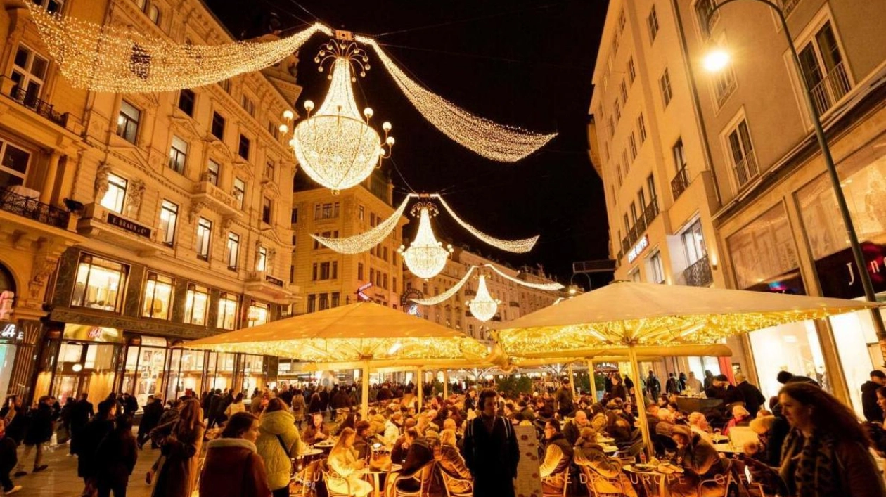 Vienna Lights Up Christmas Markets Amid Economic Challenges