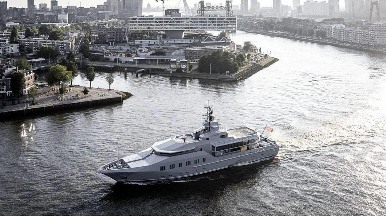 Iconic Lürssen Superyacht Skat Arrives in Rotterdam for Major Refit