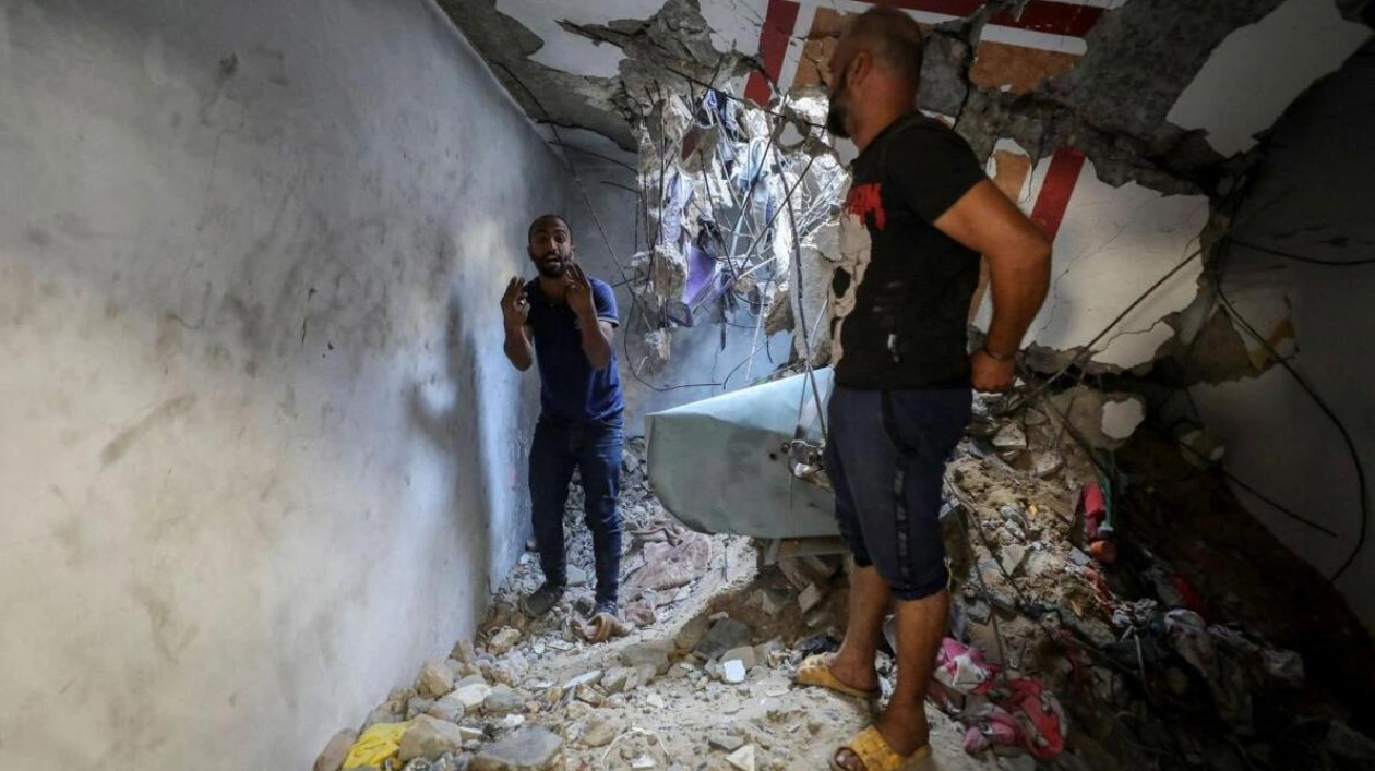 Israeli Strike on Gaza School Shelter Kills 14