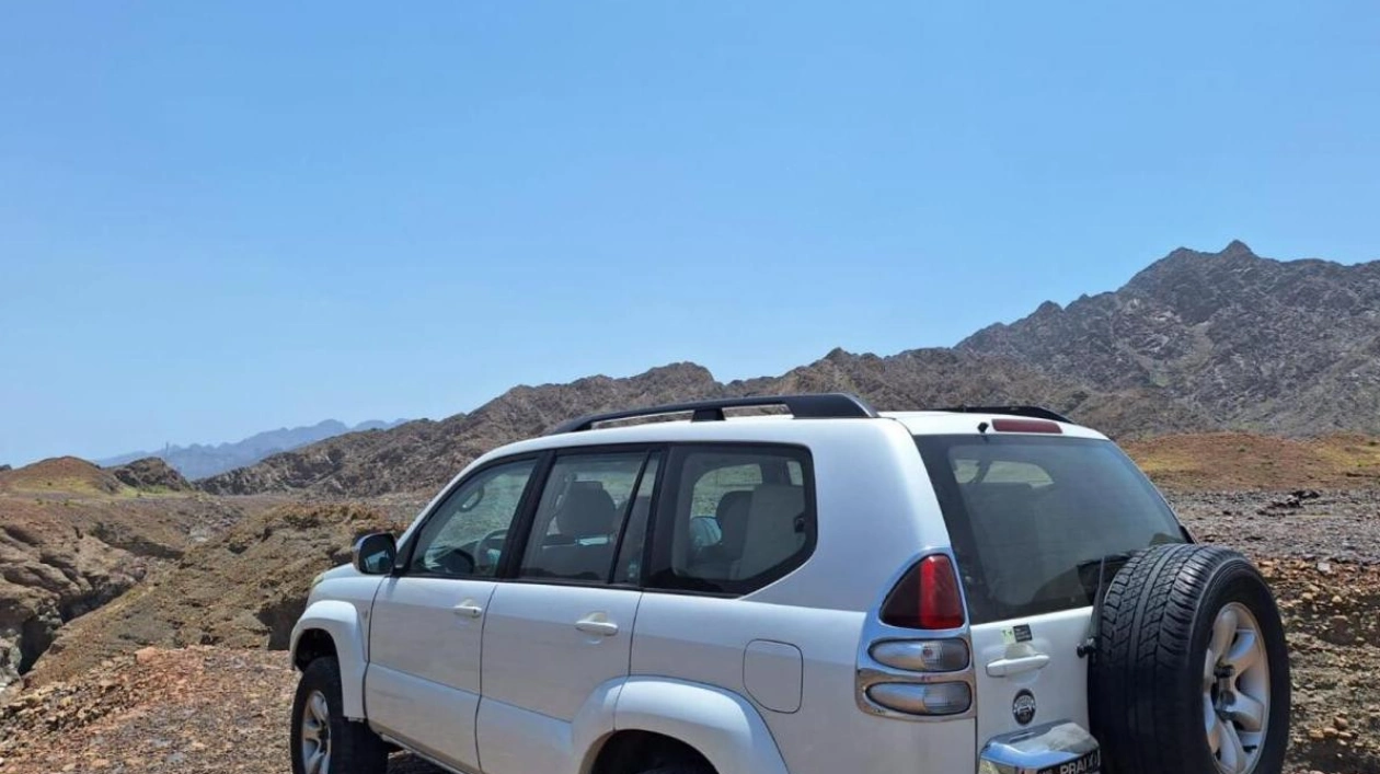 Traversing Oman from the UAE: A Comprehensive Guide for Car Travelers