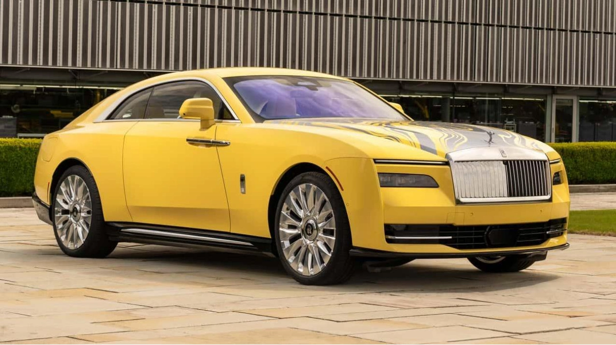 Rolls-Royce Spectre Semaphore: A Bold, Bespoke Coupe Unveiled