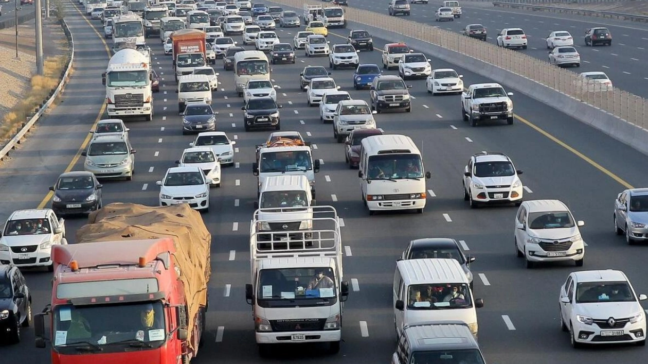 Traffic Intensifies Between Dubai and Sharjah Amid School Reopening and Construction