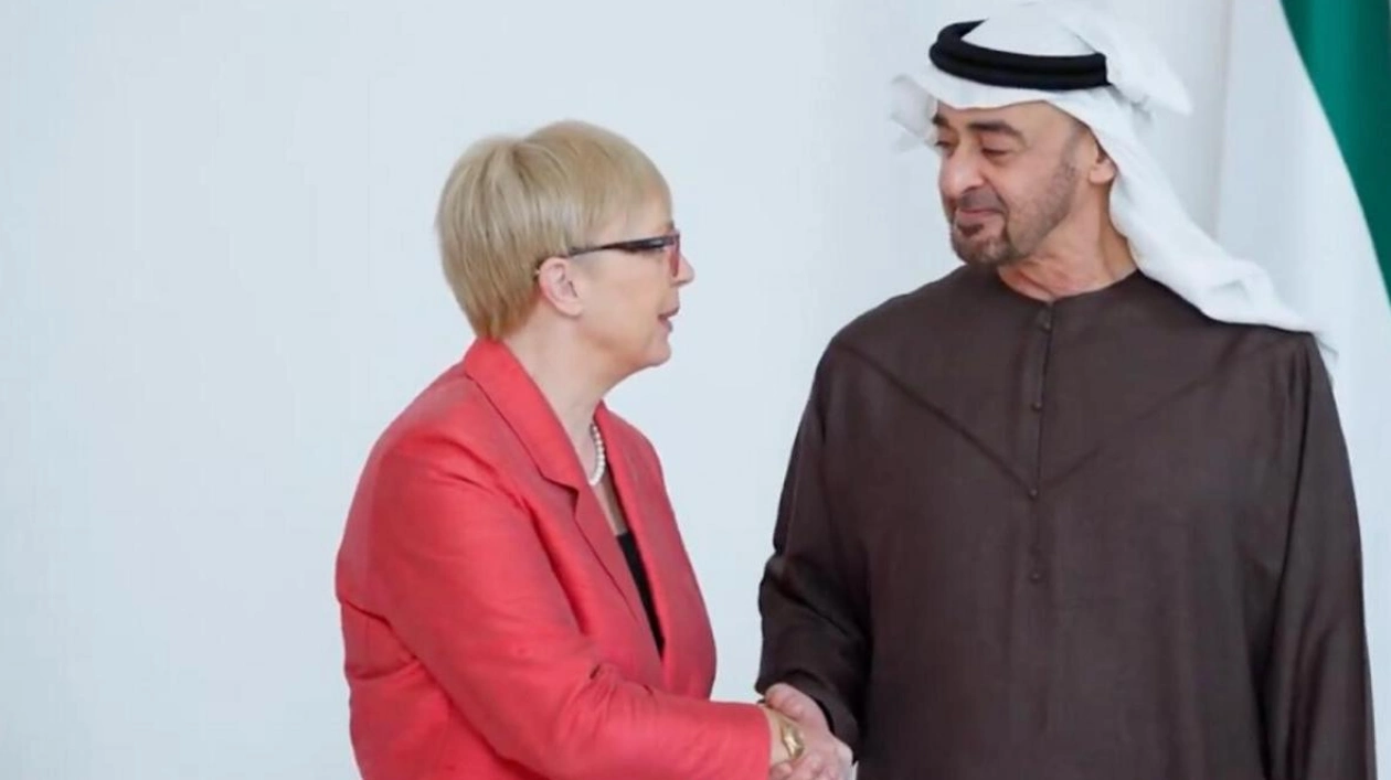 President Sheikh Mohamed Welcomes Slovenian Counterpart