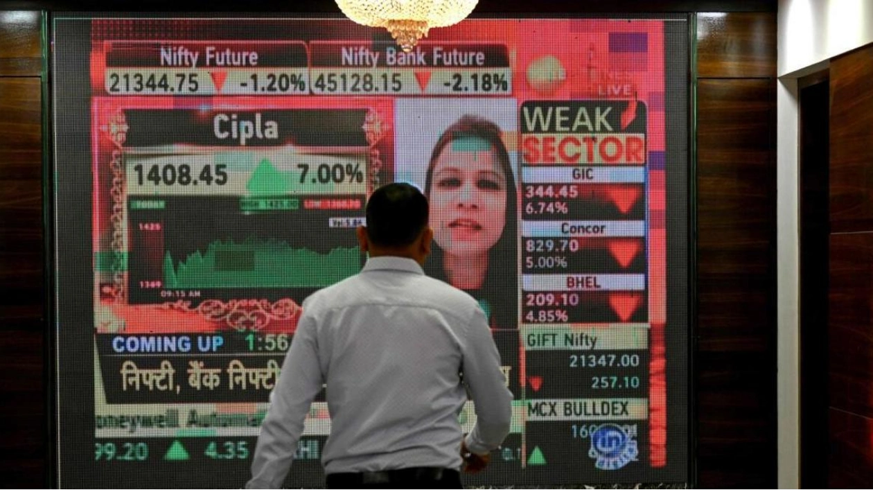 Indian Stock Markets Hit All-Time Highs Amid Volatility