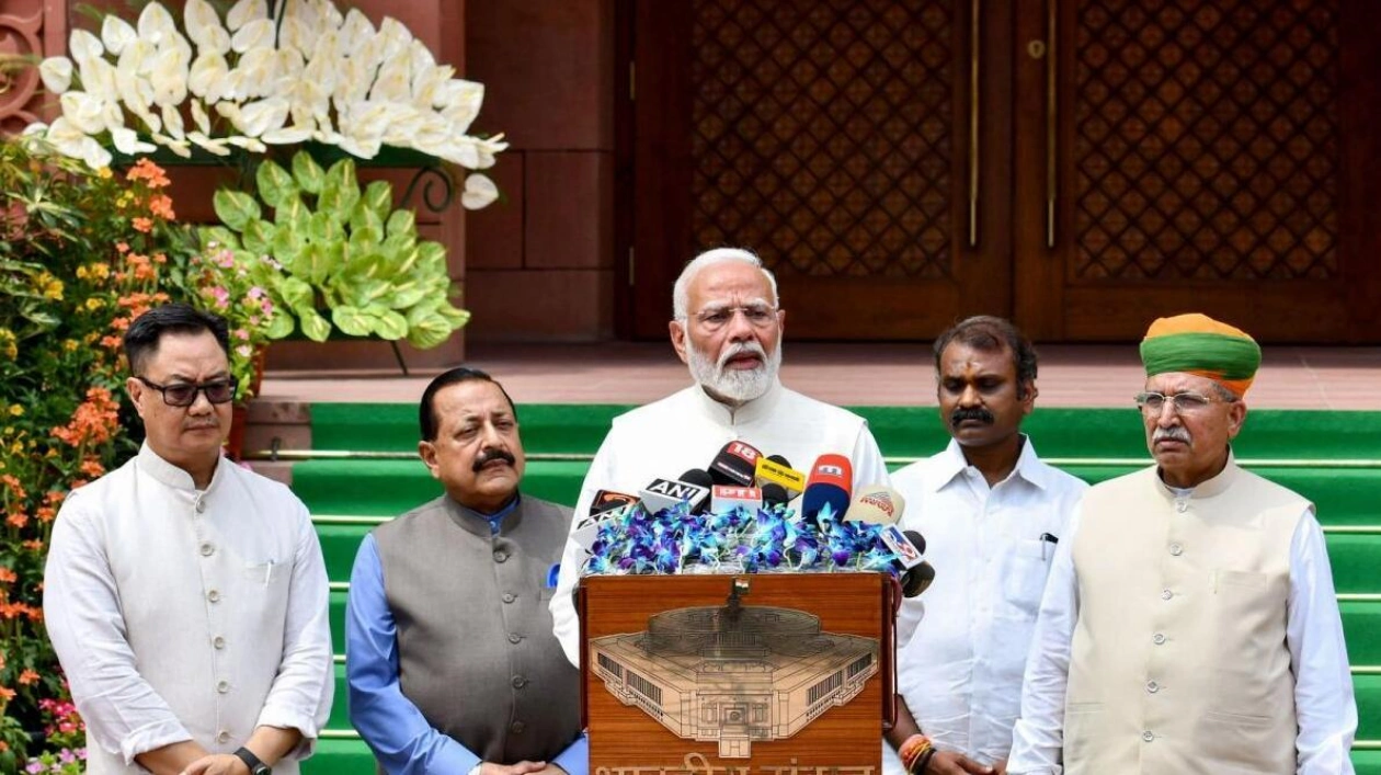 PM Modi Acknowledges Support, Criticizes Opposition in Lok Sabha