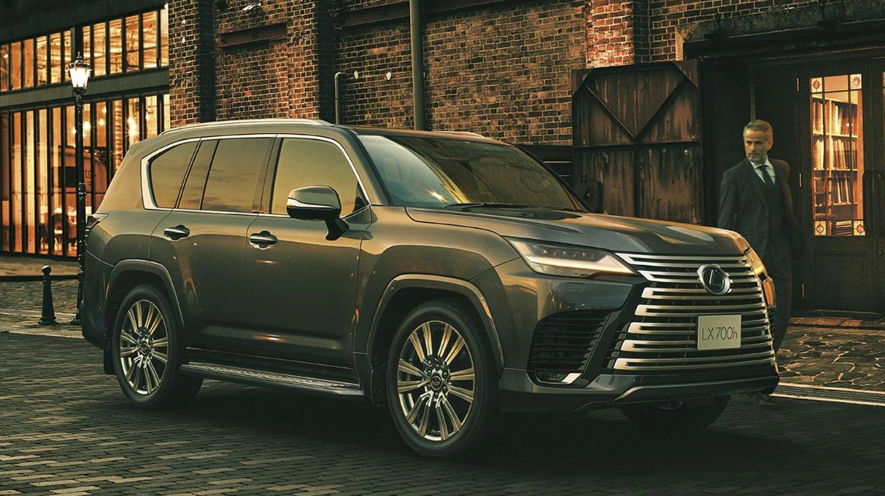 Lexus LX: Гибридная модификация и новая спецверсия Overtrail