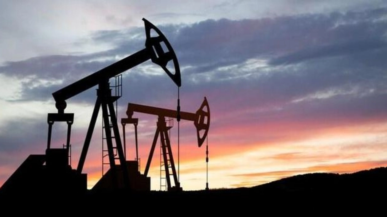 Oil Prices Inch Up Amid OPEC+ Meeting Expectations