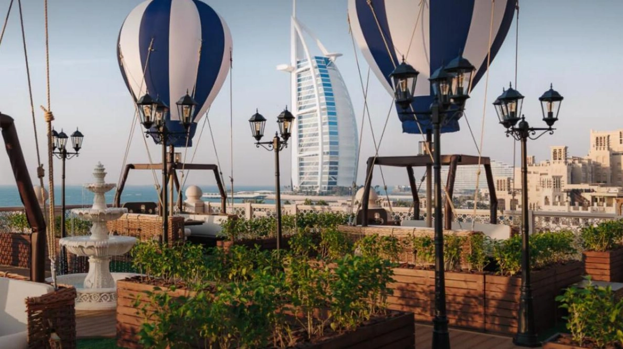 Balloons at the Palace: A Unique Dining Experience in Dubai