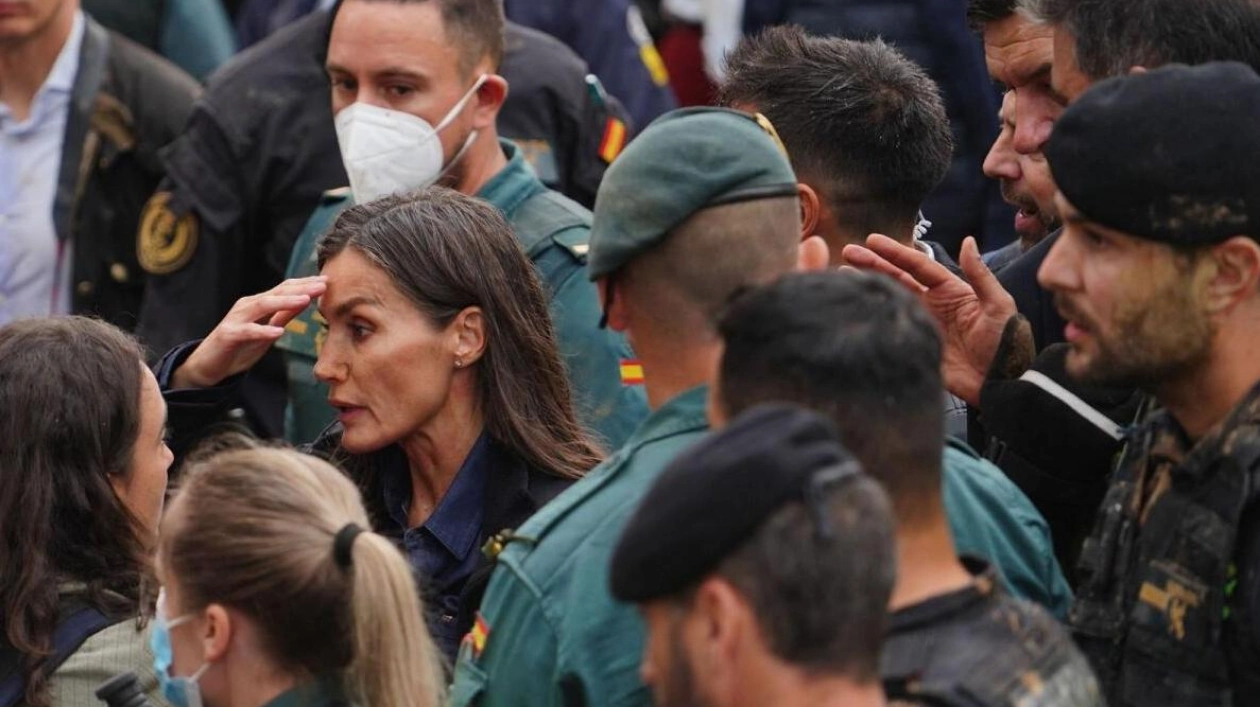 Queen Letizia Confronts Anger in Flood-Hit Valencia