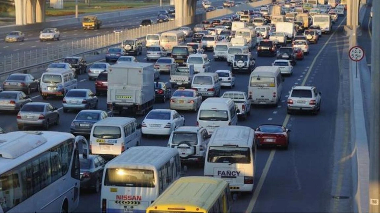 Road Accident on Sheikh Zayed Road: Dubai Police Alert