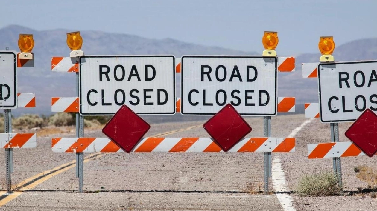 Closure of Sheikh Zayed Mosque Intersection in Umm Al Quwain