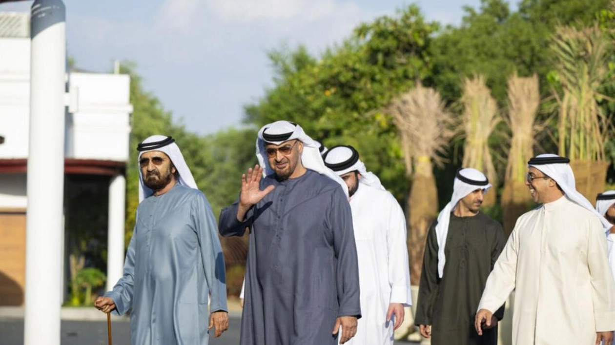 Leaders Discuss UAE’s Progress at Al Marmoom