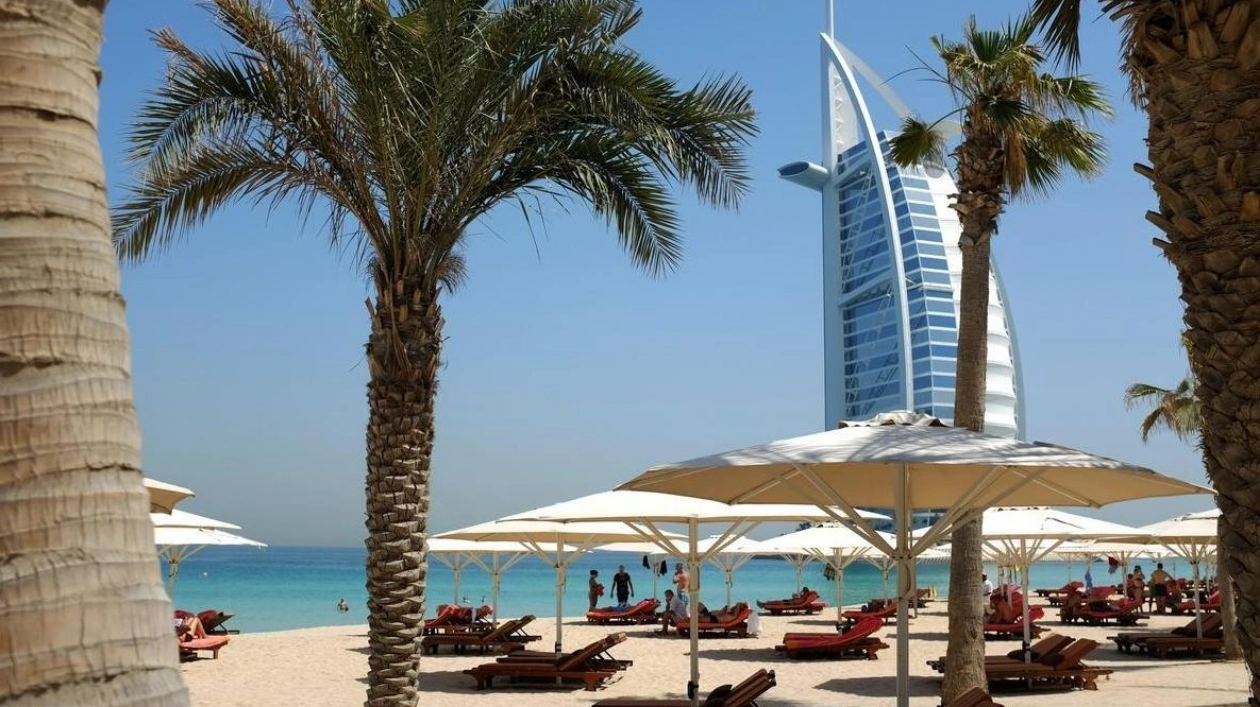 UAE Residents Opt for Staycations Amid Rising Airfares