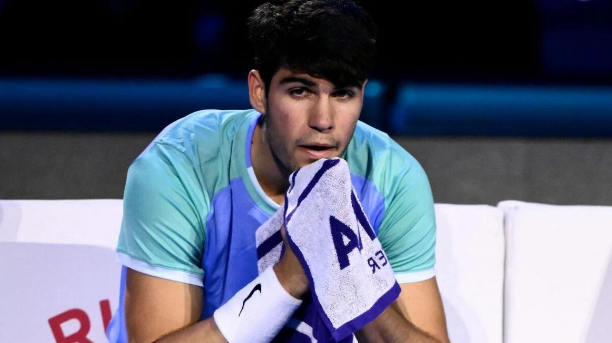 Alcaraz Suffers Shock Defeat to Ruud at ATP Finals