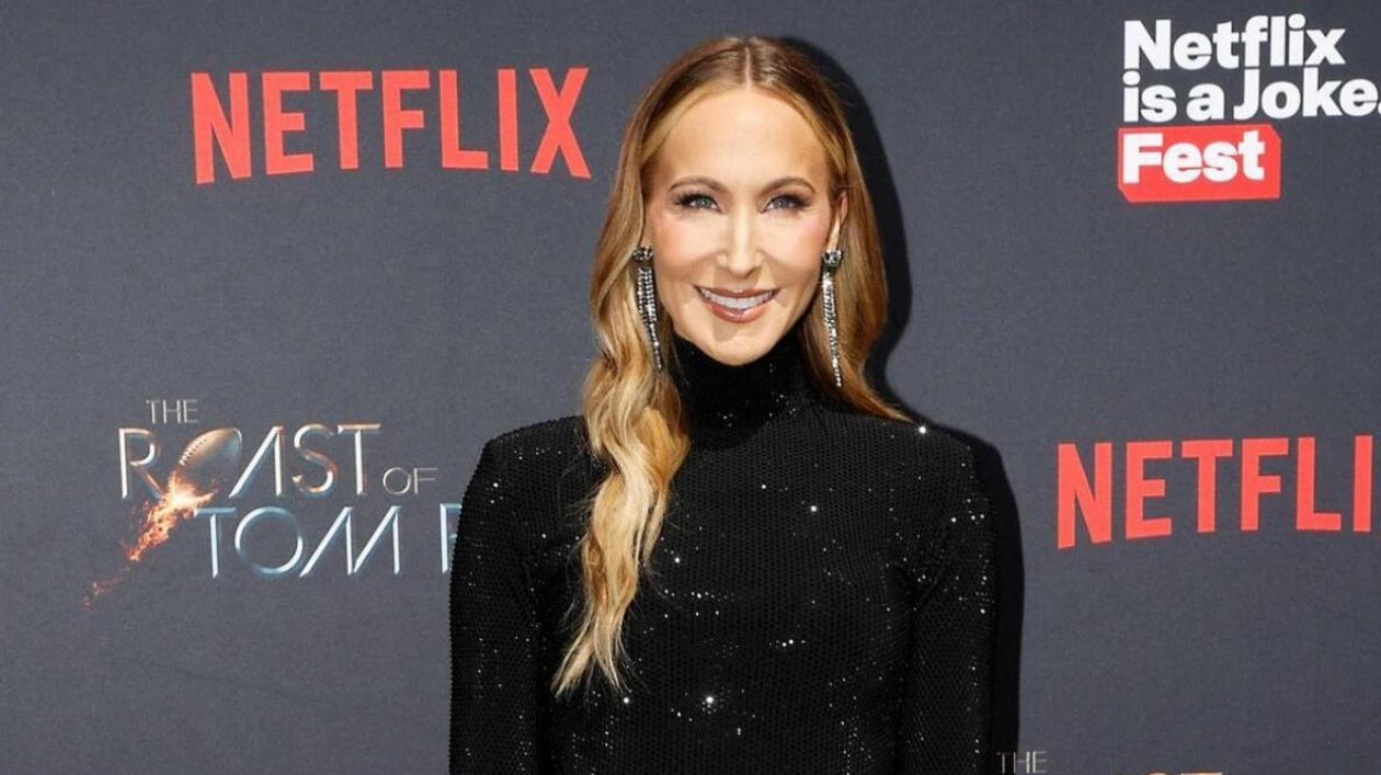 Nikki Glaser to Host 82nd Annual Golden Globe Awards in 2025