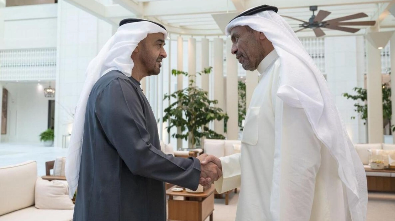 President Sheikh Mohamed Meets Kuwaiti Foreign Minister