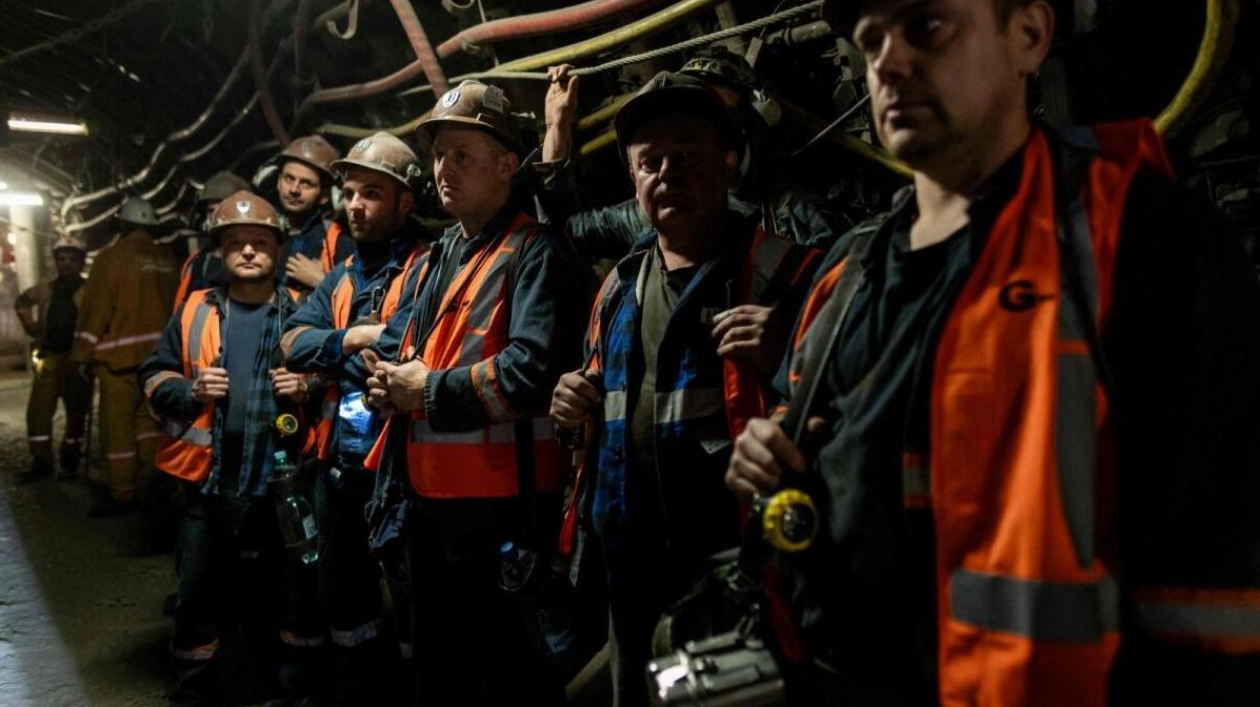 76 Miners Rescued After Earth Tremor in Southern Poland Mine