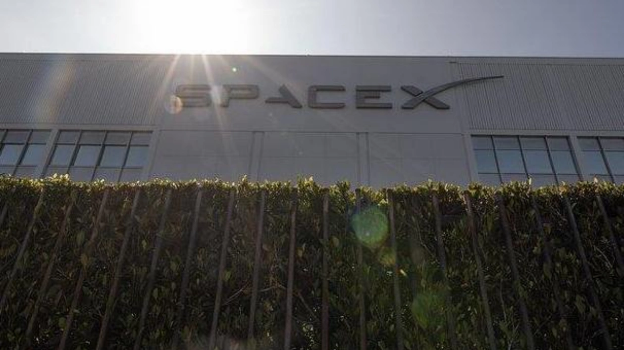 Илон Маск переносит штаб-квартиру SpaceX в Техас