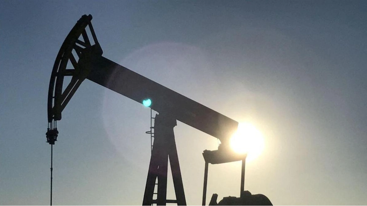 Oil Prices Rise Amid Larger-Than-Expected Crude Stock Draw