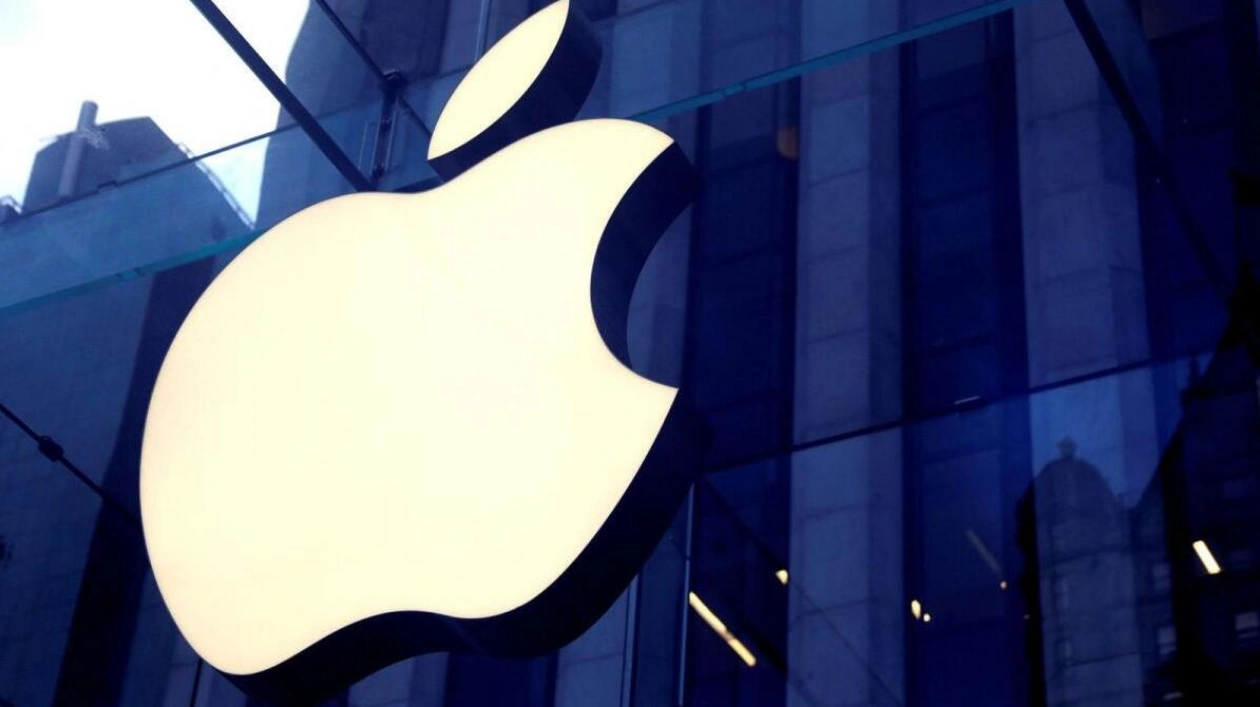 India's Antitrust Body Finds Apple Abusing Market Dominance