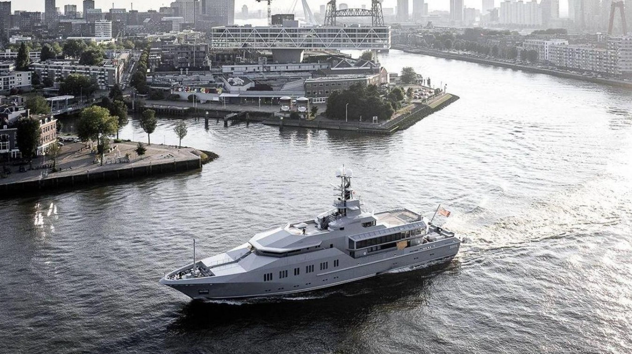 Iconic Lürssen Superyacht Skat Undergoes Extensive Refit in Rotterdam