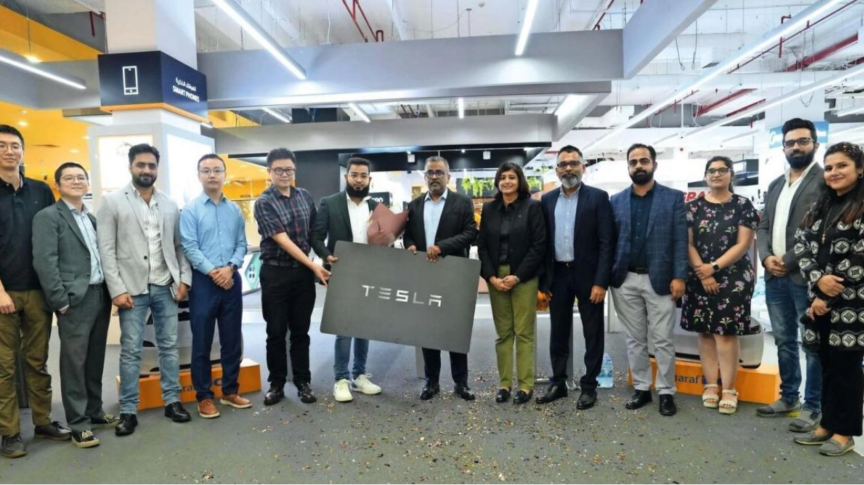 Sharaf DG and Huawei Collaborate to Award Tesla Model 3