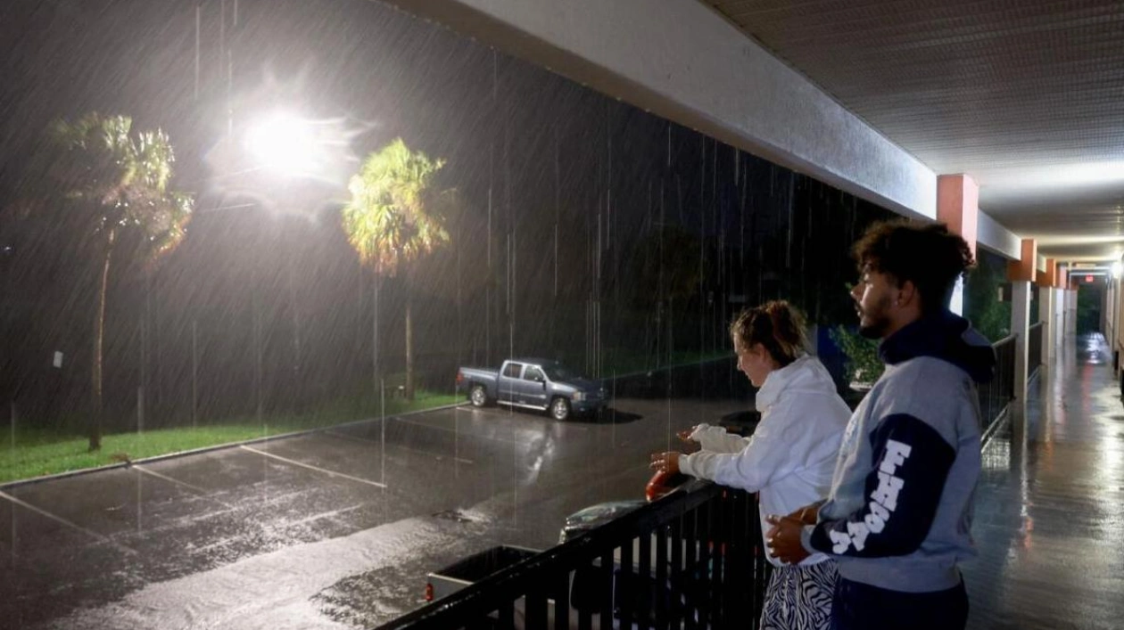 Hurricane Debby Hits Florida: Slow Crawl Brings Catastrophic Flooding