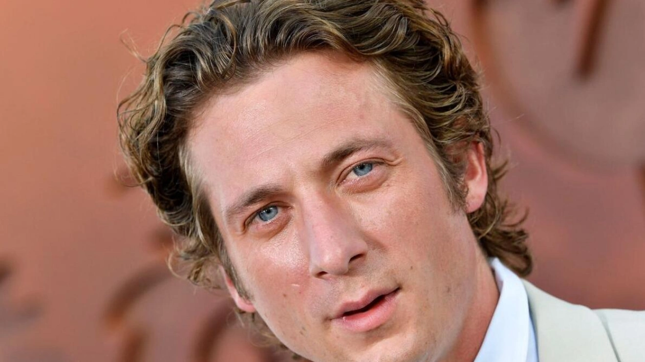 Jeremy Allen White Prepares to Portray Bruce Springsteen in New Biopic