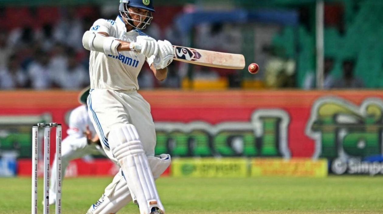 Jaiswal and Rahul's Blistering Innings Drive India's Aggressive Batting