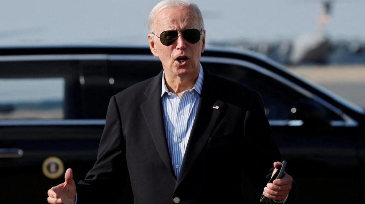 Biden to Pass Torch to Harris at Democratic Convention